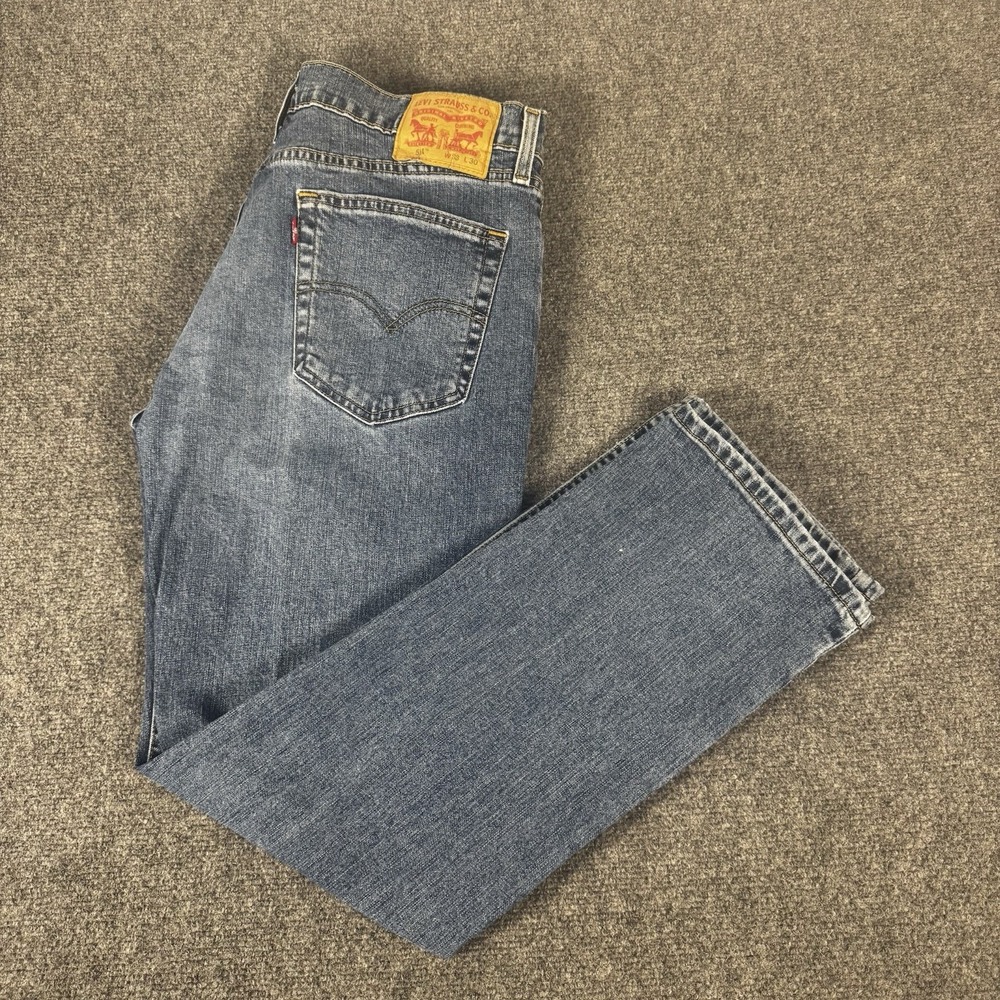Levis 514 Straight Fit Jeans Mens 33x30 Blue Denim Medium Wash